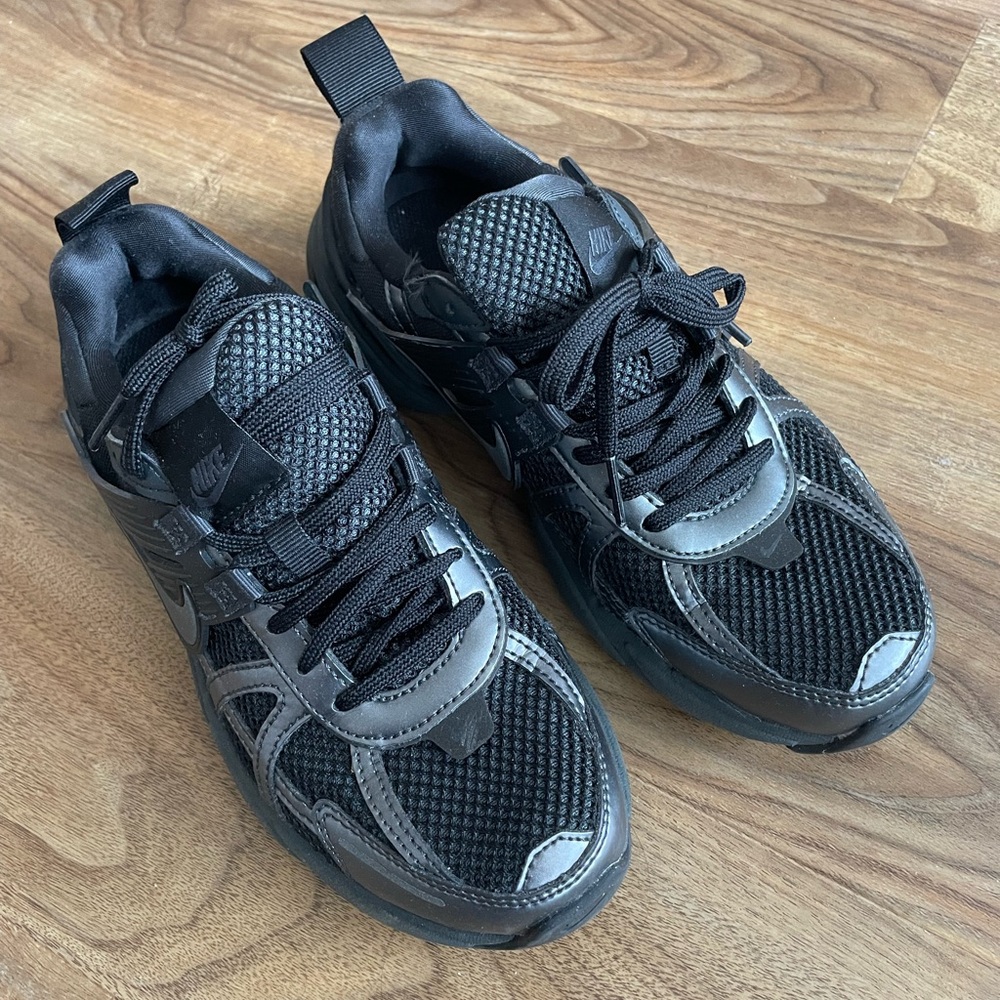 Nike V2K Run Women's Shoes